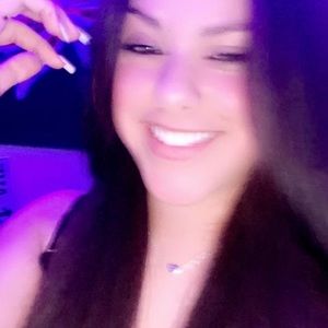 Meet your Posher, Raychael